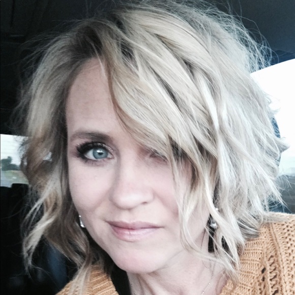 Meet your Posher, Keri - Picture 1 of 1